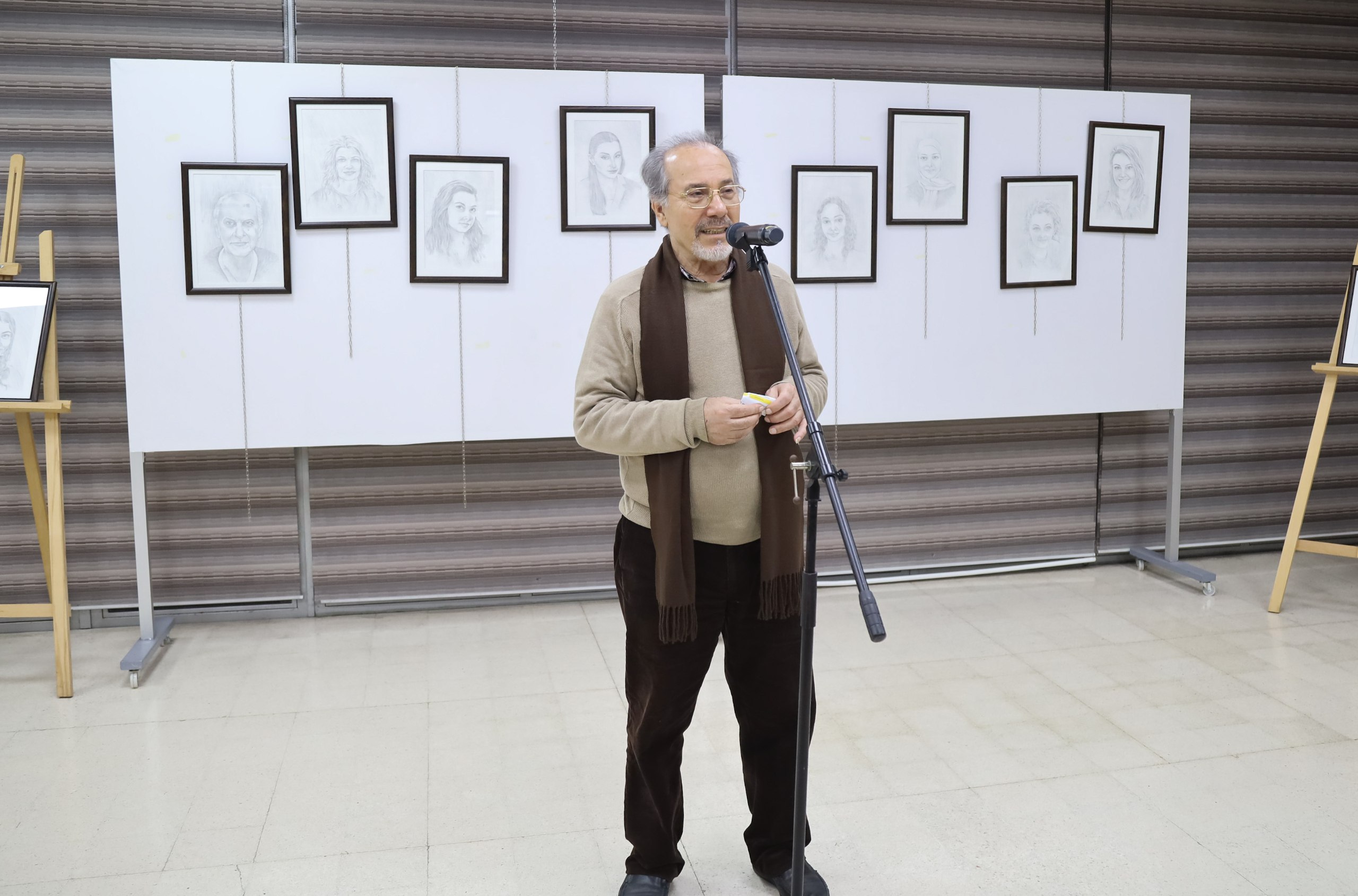 В Русском доме в Бейруте состоялась презентация альбома «100 портретов моих студентов»